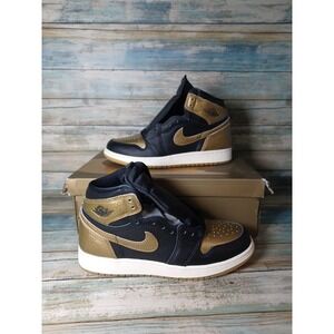 Nike Air Jordan 1 Retro High OG GS Youth Size 6.5 Black/Metallic Gold FD1437-071